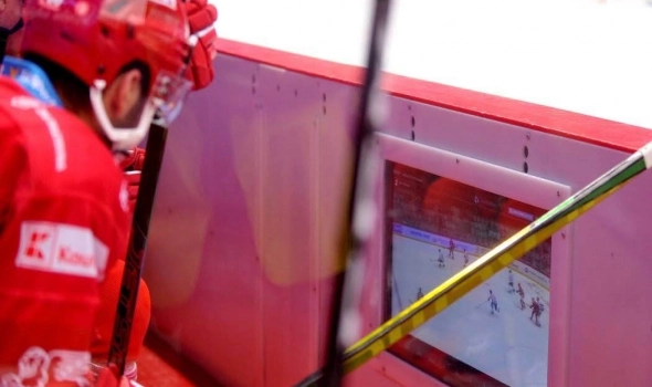 Displays at bench of HC Oceláři Třinec ice hockey